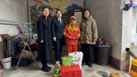 寒冬送暖，情滿心間 ——山東大正物業服務集團黨支部春節慰問困難員工(2)469.png